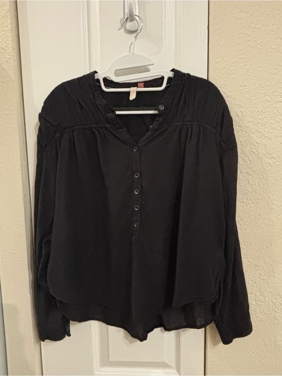 Pilcro Tops - Pilcro Black Women's Button Down Blouse